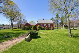136 Chapel St, Gardner, MA 01440 - Photo 2