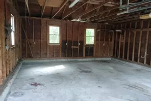 9 Valley St, Freetown, MA 02728 - Photo 32