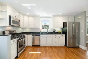 135 Essex St, Beverly, MA 01915 - Photo 16