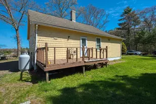 82 Braley Rd, Freetown, MA 02717 - Photo 6