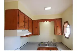 147 Jefferson St, Fall River, MA 02721 - Photo 4