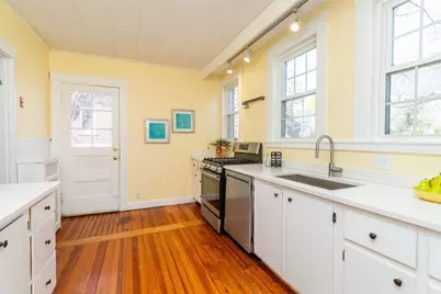 54 Southbourne Rd, Boston, MA 02130 - Photo 12