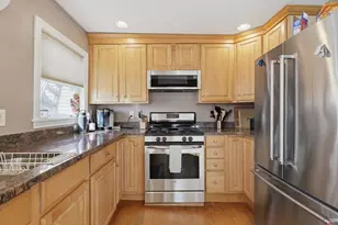 411B Lake Ave, Worcester, MA 01604 - Photo 6