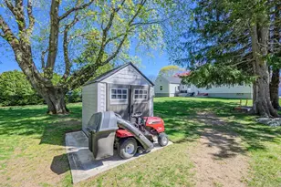 186 Compos St, Somerset, MA 02726 - Photo 26