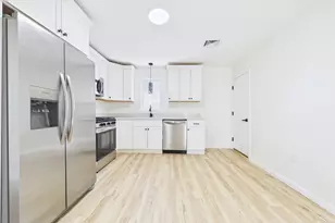 33 Crapo St, New Bedford, MA 02740 - Photo 8