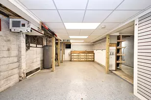 110 Underwood St, Fall River, MA 02720 - Photo 26