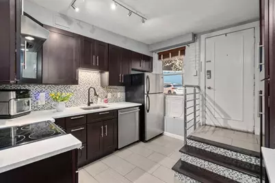 4 Colliston Rd #B, Boston, MA 02135 - Photo 2