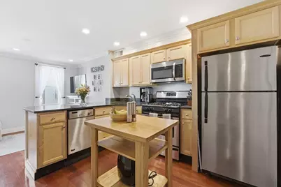 523 E 2nd St #5, Boston, MA 02127 - Photo 2
