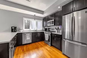 417 E 7th St, Boston, MA 02127 - Photo 4