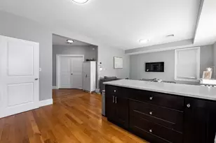 417 E 7th St, Boston, MA 02127 - Photo 6