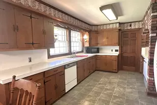 1163 Old Fall River Rd, Dartmouth, MA 02747 - Photo 8