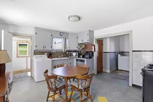 19 Peck Ave, Plymouth, MA 02360 - Photo 4