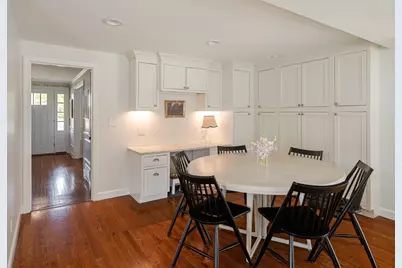 117 Forest St, Wellesley, MA 02481 - Photo 14