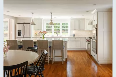 117 Forest St, Wellesley, MA 02481 - Photo 10