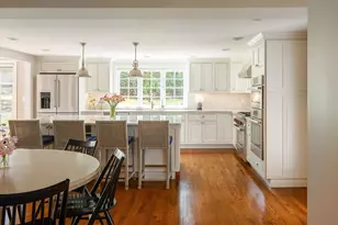 117 Forest St, Wellesley, MA 02481 - Photo 10