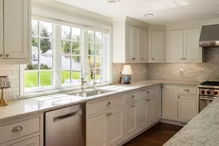 117 Forest St, Wellesley, MA 02481 - Photo 12