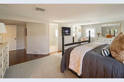 117 Forest St, Wellesley, MA 02481 - Photo 26