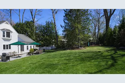 117 Forest St, Wellesley, MA 02481 - Photo 40