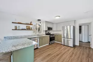 121 Pinecrest Beach Dr, Falmouth, MA 02536 - Photo 12