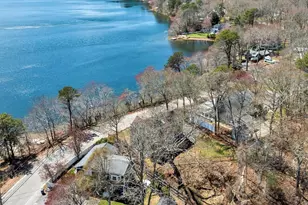 121 Pinecrest Beach Dr, Falmouth, MA 02536 - Photo 4