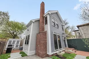 208 Windsor St, Cambridge, MA 02139 - Photo 2