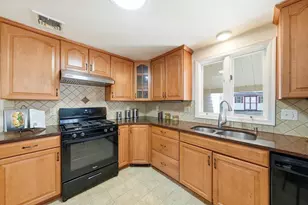1 Valley Rd, Lexington, MA 02421 - Photo 10