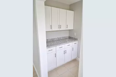 39-41 Suncrest Rd, Boston, MA 02136 - Photo 8