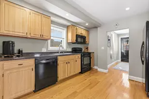 46 Edgemere Rd, Boston, MA 02132 - Photo 6