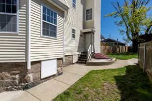 206 Irving St, Fall River, MA 02723 - Photo 28