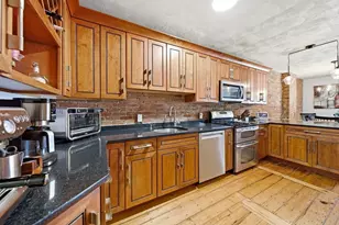 30 Beacon St, Chelsea, MA 02150 - Photo 10