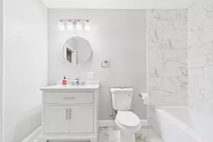 542 King Philip St, Fall River, MA 02724 - Photo 10