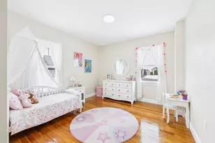 542 King Philip St, Fall River, MA 02724 - Photo 12