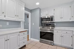 132 Woodley Ave, Boston, MA 02132 - Photo 8