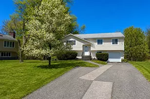 22 Leonard Rd, Framingham, MA 01701 - Photo 2