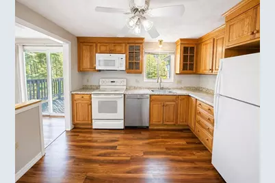 22 Leonard Rd, Framingham, MA 01701 - Photo 6