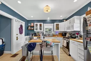158 Albion St, Somerville, MA 02144 - Photo 2