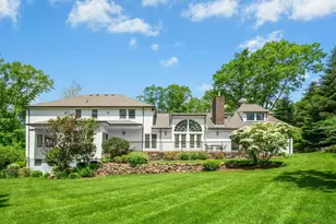 11 Scotch Pine Cir, Wellesley, MA 02481 - Photo 2