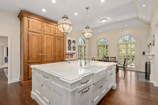 11 Scotch Pine Cir, Wellesley, MA 02481 - Photo 4
