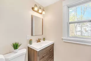 7 Prospect St, Saugus, MA 01906 - Photo 10