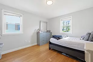27 Banfield Ave, Boston, MA 02126 - Photo 4