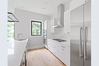 94 Thurston Rd #94, Newton, MA 02464 - Photo 6