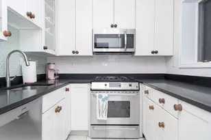 18 Melrose St, Boston, MA 02116 - Photo 8