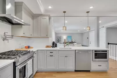 18 Tufts St #4, Cambridge, MA 02139 - Photo 14