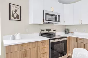 375 Cummins Hwy, Boston, MA 02131 - Photo 4