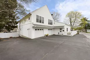 6 Harrington Way, Worcester, MA 01604 - Photo 2