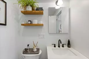 11 Dartmouth Pl, Boston, MA 02116 - Photo 12