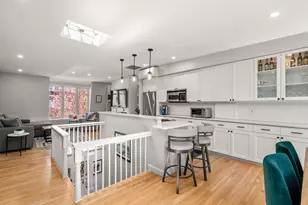 11 Dartmouth Pl, Boston, MA 02116 - Photo 6