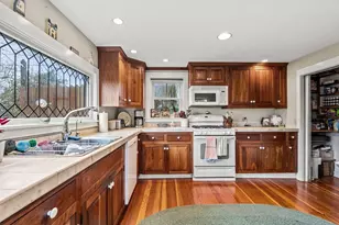 4 Langsford St, Gloucester, MA 01930 - Photo 8