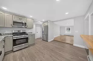 56 N Broadway, Haverhill, MA 01832 - Photo 10