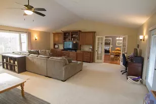 122 Maybrook, Holland, MA 01521 - Photo 16